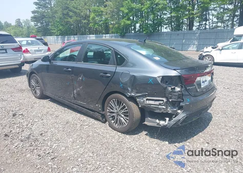 2024 Kia Forte Gt-Line z USA, uszkodzony, nr VIN 3KPF54AD2RE745874